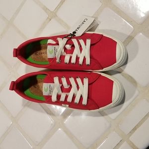 Cariuma Canvas Sneakers